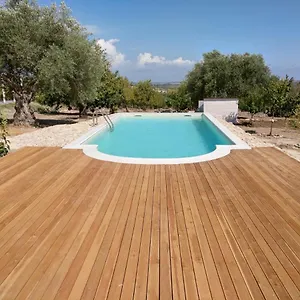 Bauernhof Mennuli&alivi - Organic Farm, Noto